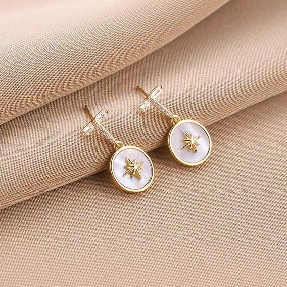 💎 BOGO❗️8-pointed shining Lucky Star Earrings mother of pearl gold - Picture 3 of 7